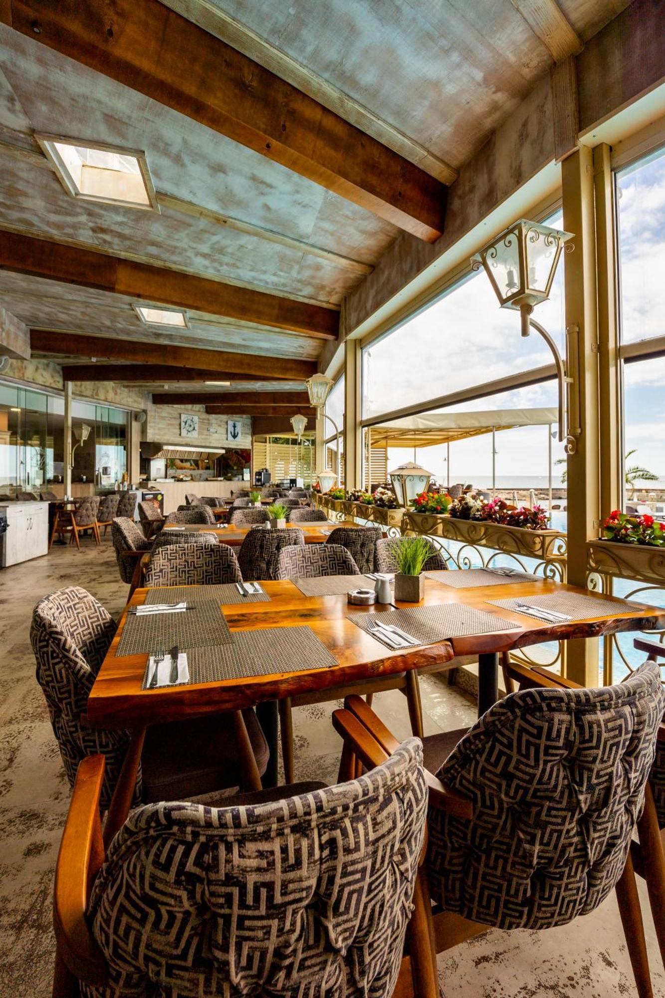 Royal Bay Resort Balchik Exterior foto